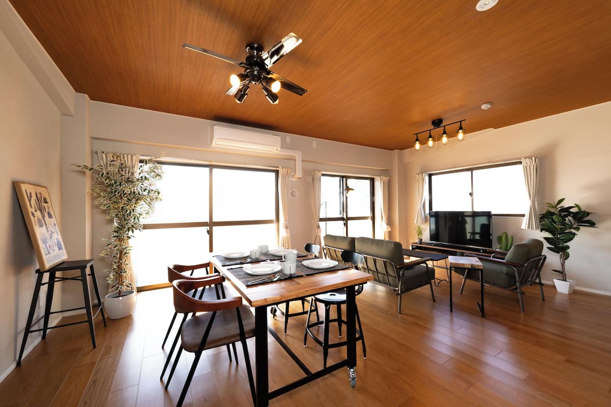 6B | 2 bedrooms, individually decorated, individually furnished