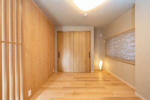 Phòng (6C) | 2 phòng ngủ, trang trí khác biệt