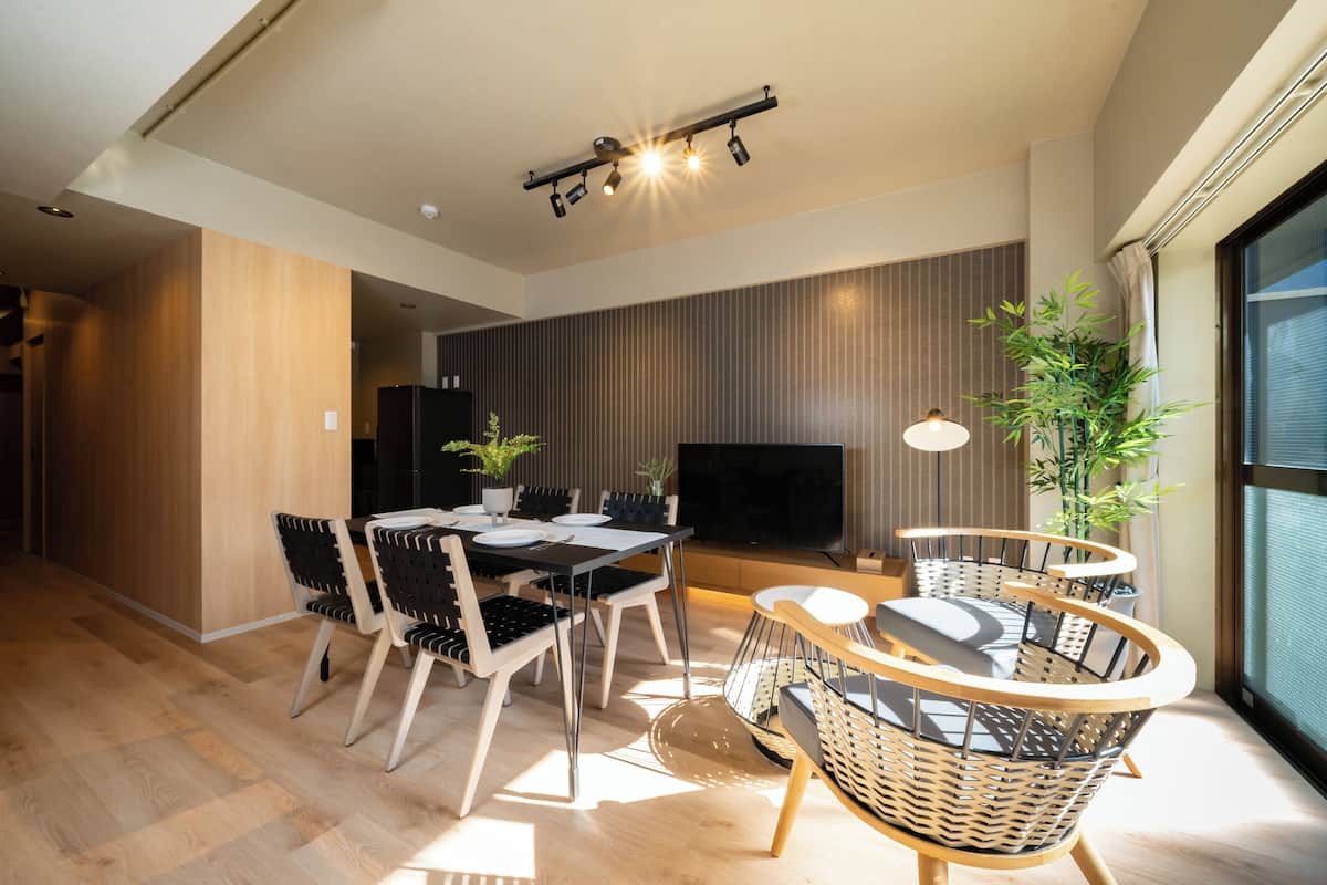 1D | 2 bedrooms, individually decorated, individually furnished