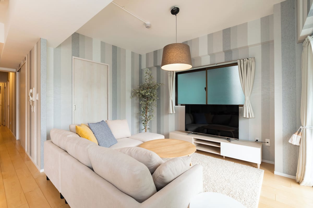 3A | 2 bedrooms, individually decorated, individually furnished