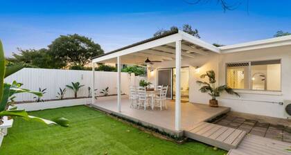 Bright and Spacious Triplex Near Holloways Beach