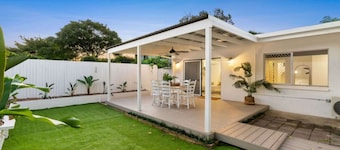 Bright and Spacious Triplex Near Holloways Beach
