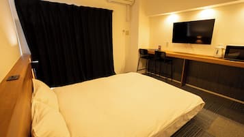 Studio Suite | Soundproofing, free WiFi