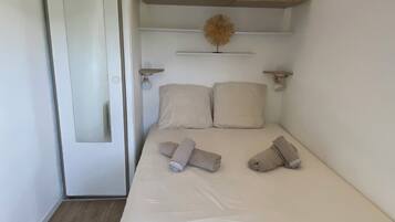 1 bedroom, iron/ironing board, WiFi