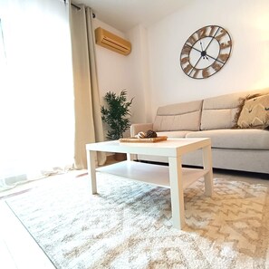 Living area - La Noria beachfront apartment (Manilva)