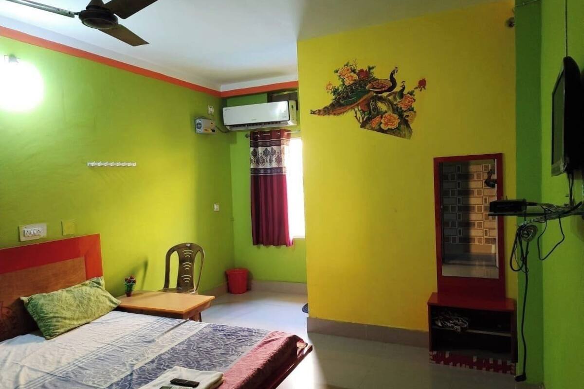 Kamar Double Deluks | Meja kerja, Wi-Fi gratis, dan seprai linen