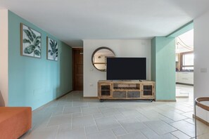 TV