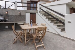 Outdoor dining - GuestHost - Pool Apartment - Domus de Maria (Domus de Maria)