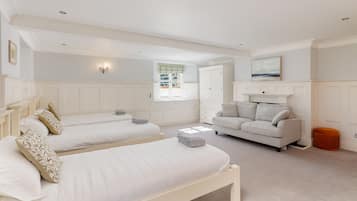 4 quartos, Wi-Fi de cortesia, roupa de cama