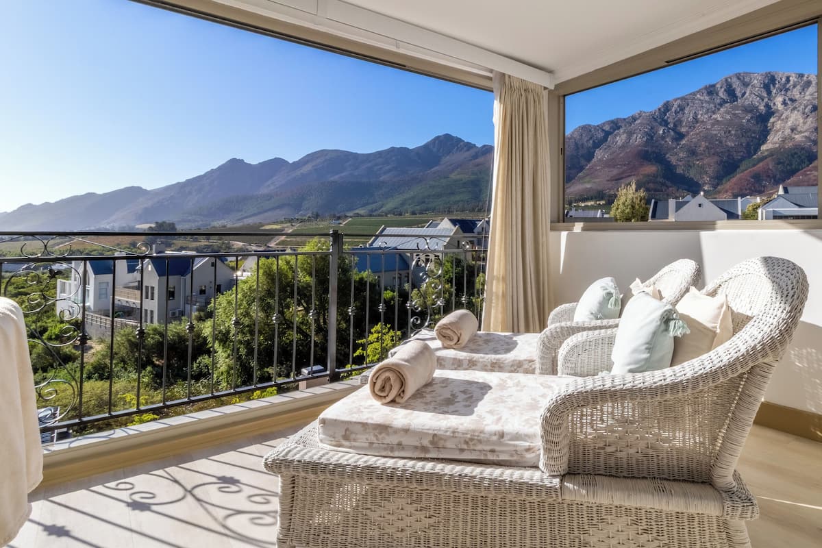 Two Bedroom Mountain View Villa 79 | Terrace/patio