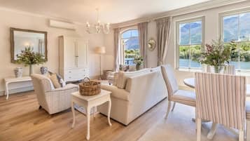 One Bedroom Lake View Villa 11A | Living room | 40-inch Smart TV with digital channels