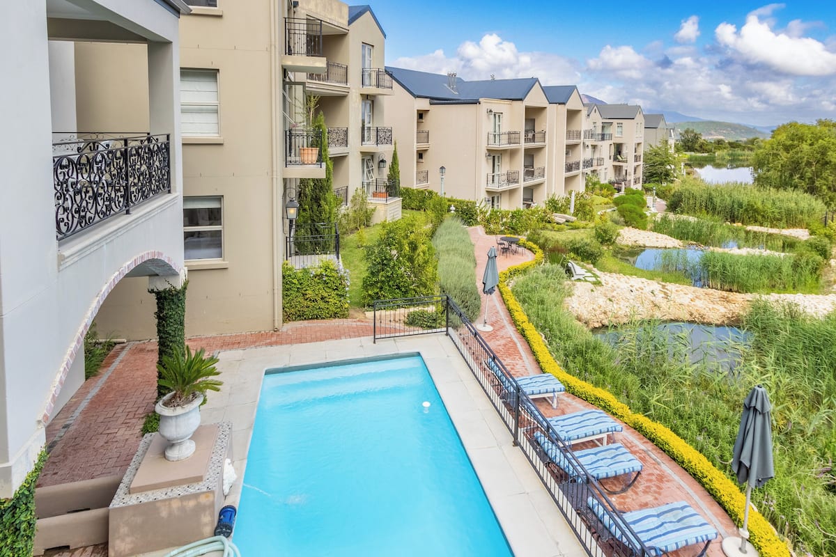 Apartamento clássico, 2 quartos, acesso à piscina, vista para a montanha | Terraço/pátio