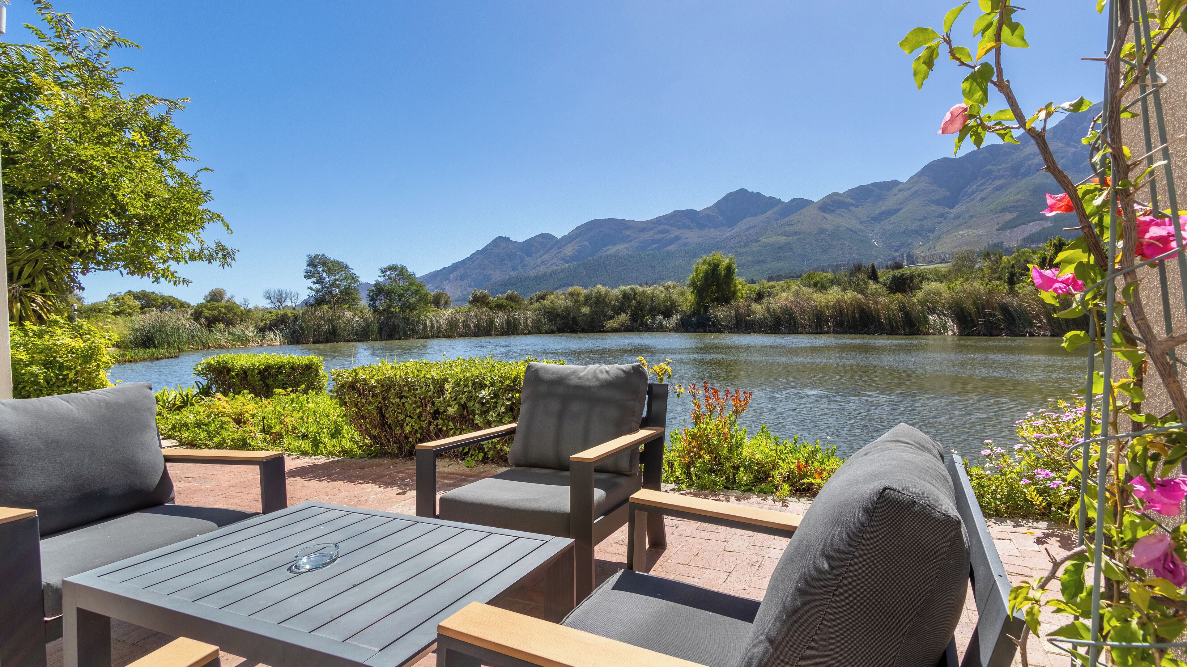 奢華別墅 | 露台/庭院