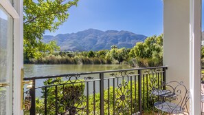 One Bedroom Lake View Villa 11 | Lake view - W-Collection Franschhoek at  L'Ermitage  (Franschhoek)