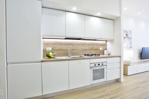 冰箱、烤箱、炉灶、洗碗机