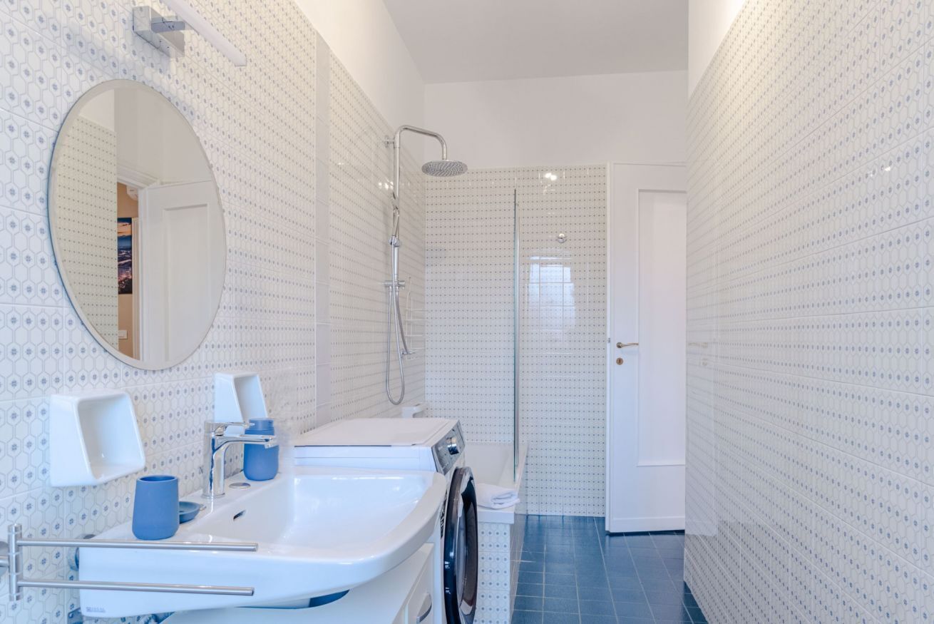Asciugacapelli, bidet, asciugamani