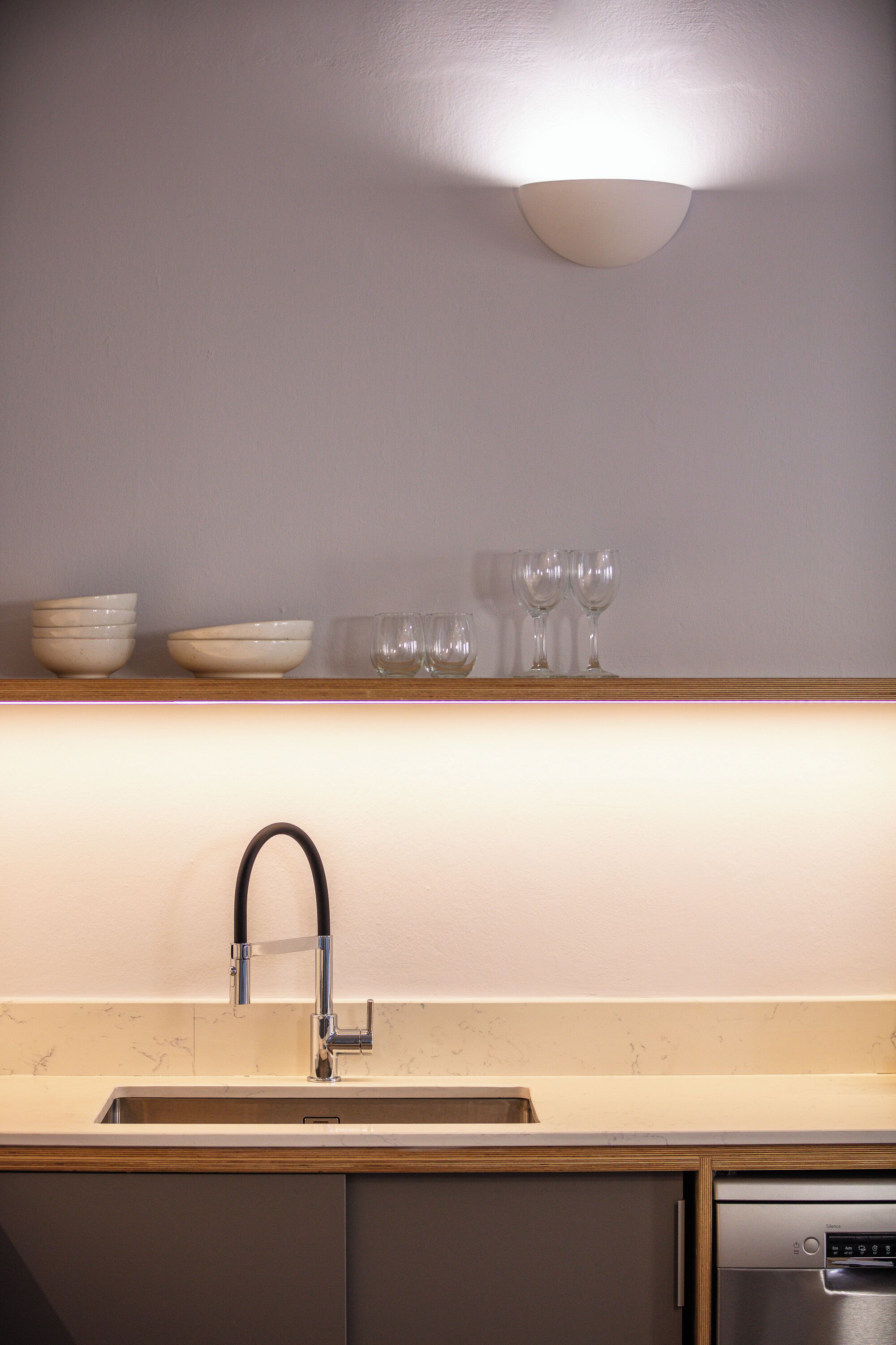 Comfort Apartment, Balcony, City View | Private kitchen | Electric kettle, highchair