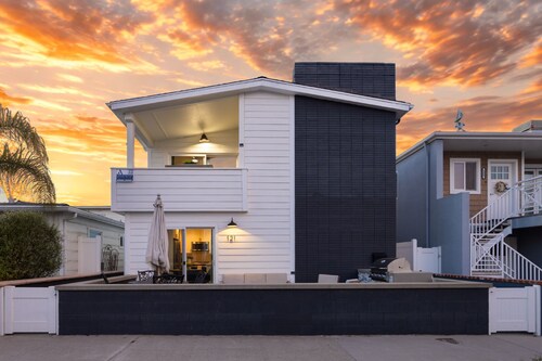 Coastal-Chic Newport Stay Steps to the Beach, Dining & Boardwalk | 42nd Street