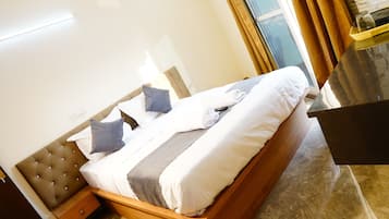 Standard Room | Desk, blackout curtains, iron/ironing board, free WiFi
