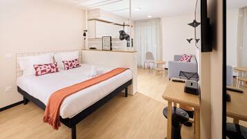 Appart M Standard | Ameublement personnalisé, bureau, chambres insonorisées, Wi-Fi gratuit