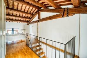 1 bedroom, desk, iron/ironing board, WiFi