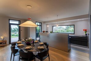 Dining - Villa Tabarja in Maussane - 4 Bds, pool, AC, large terrace with superb views (MAUSSANE LES ALPILLES)