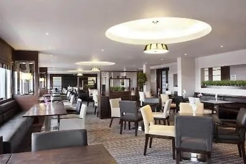 Aberdeen Bridge of Don Sea View | Family of 3