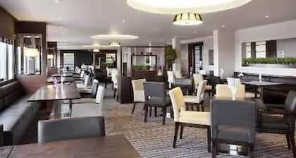 Aberdeen Bridge of Don Sea View | Family of 3