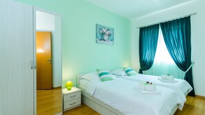 3 chambres, fer et planche à repasser, accès au Wi-Fi (inclus)