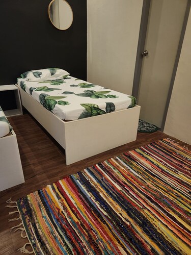 Cozy place away from home, walking distance from SM  clark,near clark airport