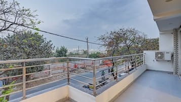Double Room, City View | Balcony