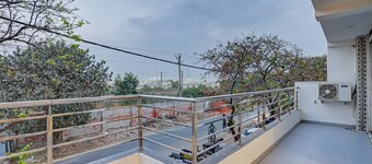 Hotel Airport Near Yashobhumi