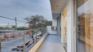 Double Room, City View | Balcony