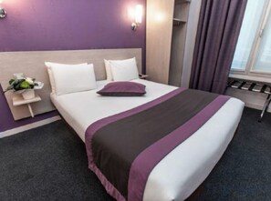 Superior Single Room | Desk, laptop workspace, free WiFi