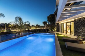 Pool - It’s a statement of refined living by etouri (Athens)