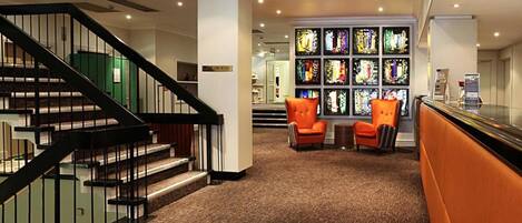 المنشأة من الداخل