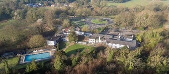 Sunday BoxHill Burford Bridge Hotel Standrd Double