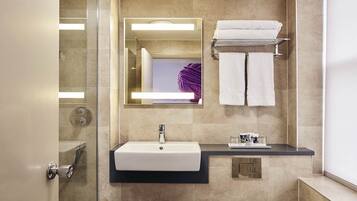 Douche, sĂšche-cheveux