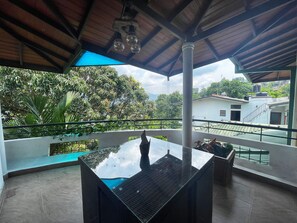 Suite Confort, balcón, vista a la montaña | Vista desde la habitación