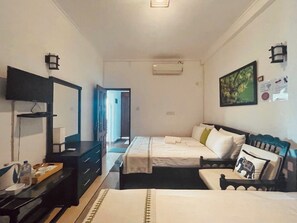 Comfort Triple Room, Balcony, Mountain View - The Heritage Inn  (Kandy)