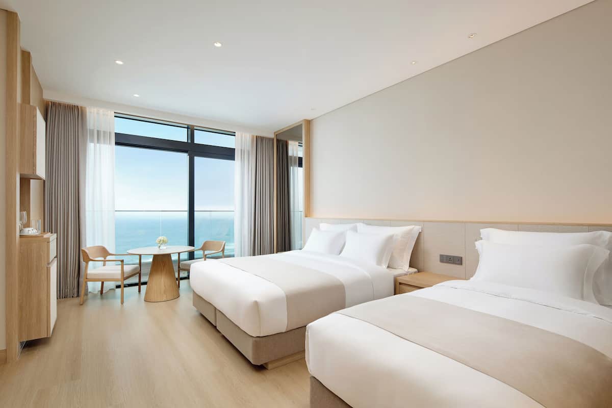 1 habitación, cortinas blackout, wifi gratis y ropa de cama