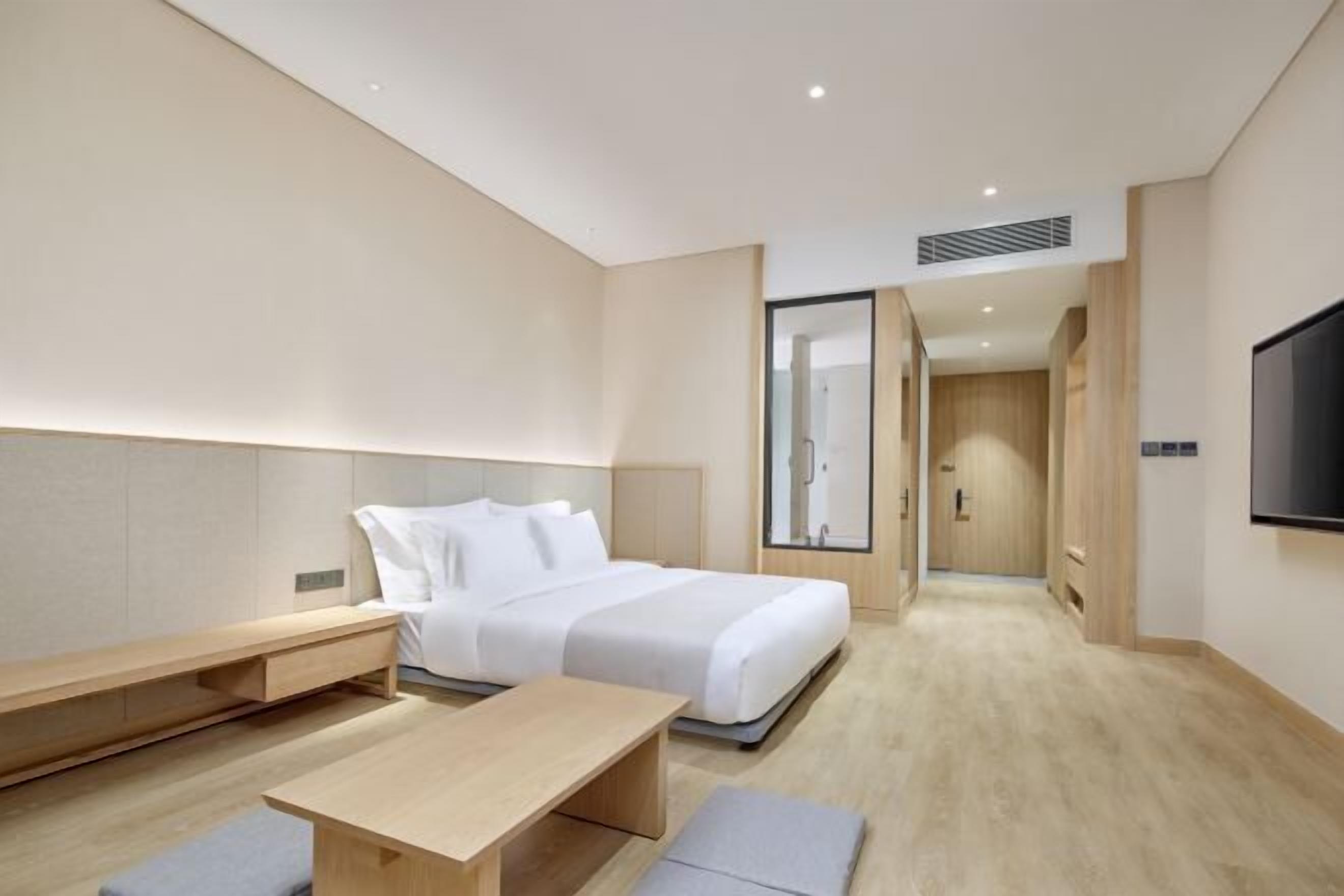 Blackout curtains, free WiFi, bed sheets