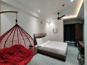 Deluxe Double or Twin Room - Hotel Blue Shine  (Noida)