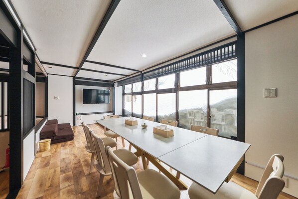 Apartamento Confort | Servicio de comidas en la habitación
