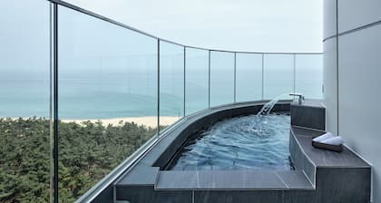 Shillamonogram Gangneung Residence