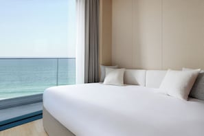 1 bedroom, premium bedding, in-room safe, free WiFi