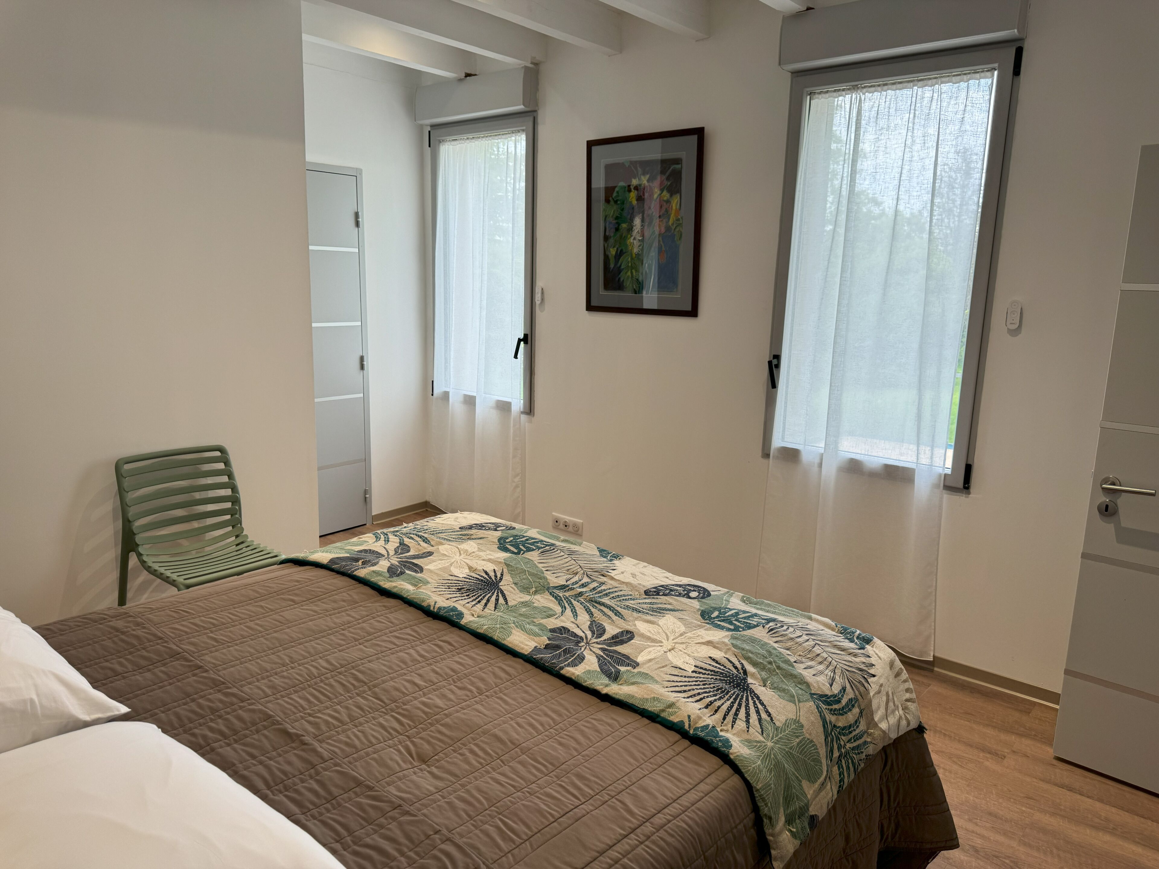 1 chambre, fer et planche à repasser, Wi-Fi, draps fournis