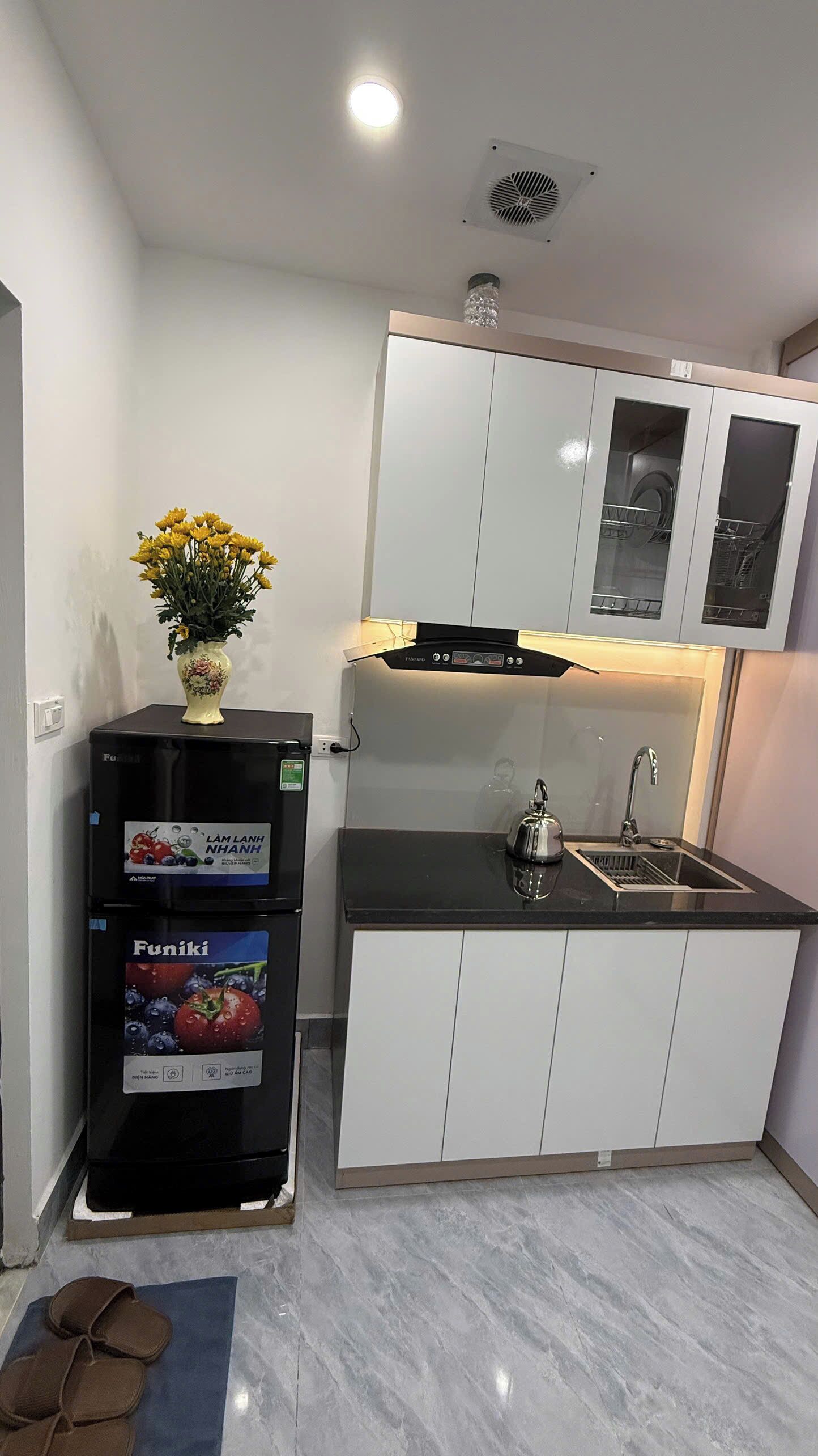 Fridge, stovetop, cookware/dishes/utensils