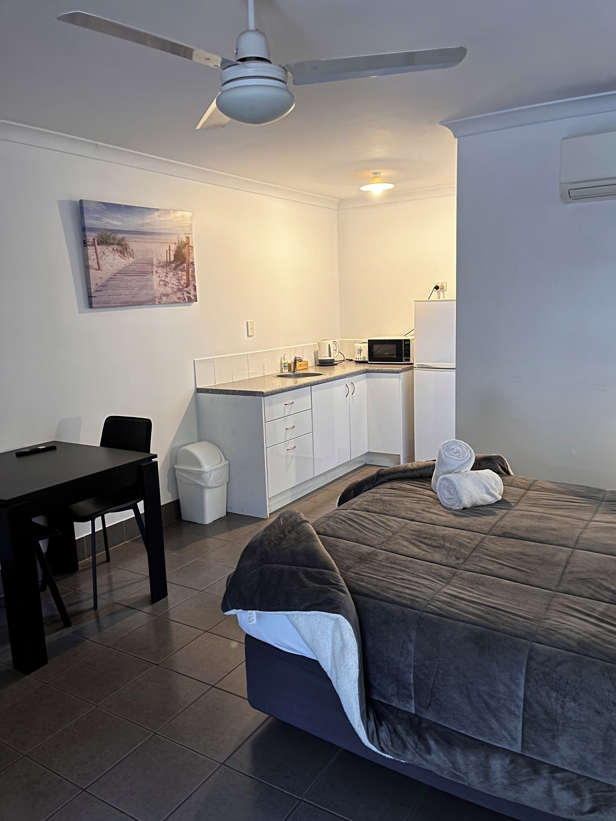 Comfort Cabin, Patio | Free WiFi