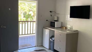 Comfort Double Room, Pool View | 1 bedroom, free WiFi